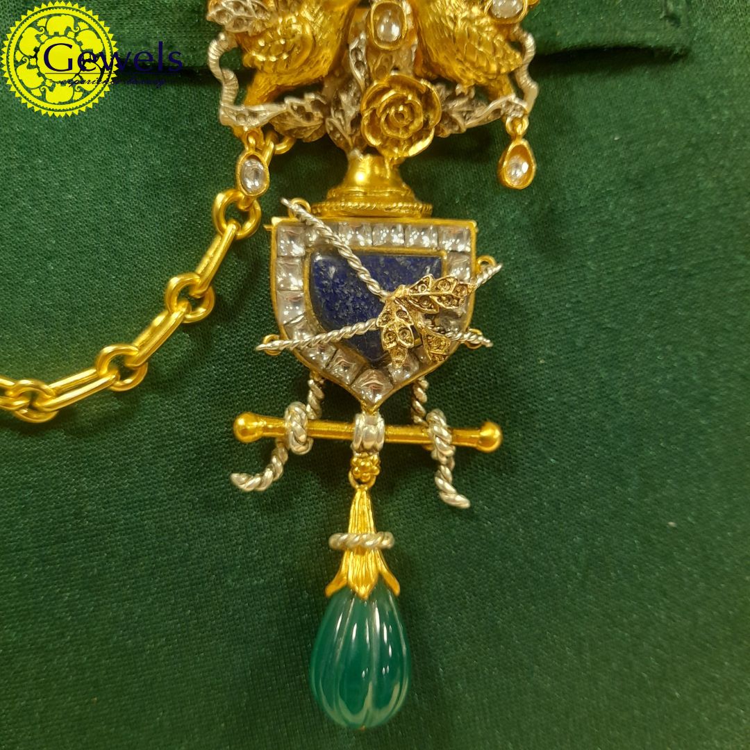 Gewels Noble Regalia Brooch