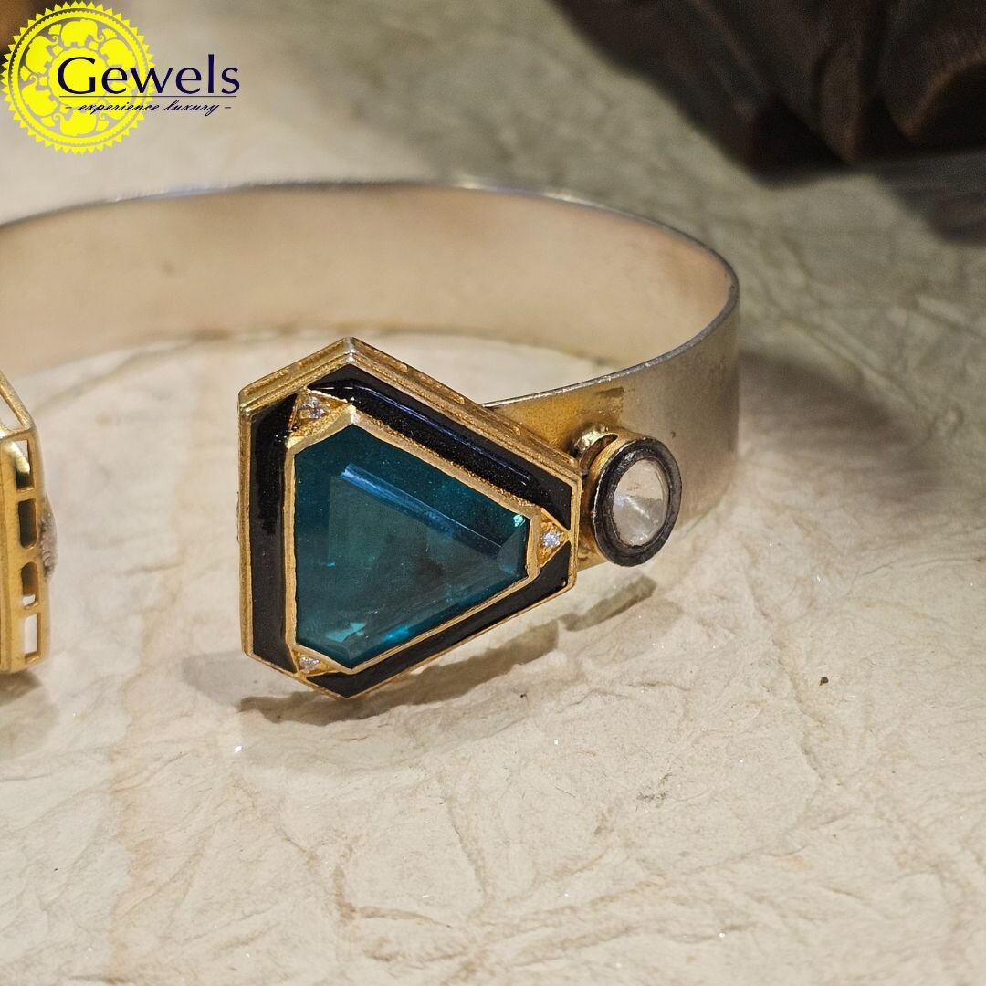 Gewels Nomad Charm Bracelet