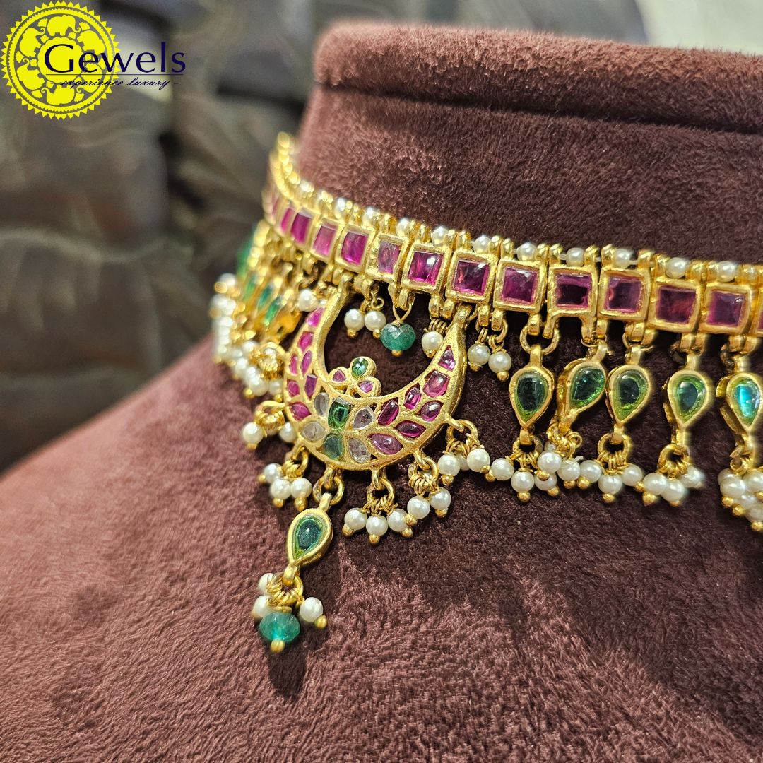 Gewels Devanshi Ruby Choker