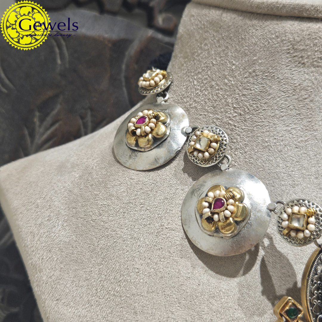 Gewels Prasatti Necklace