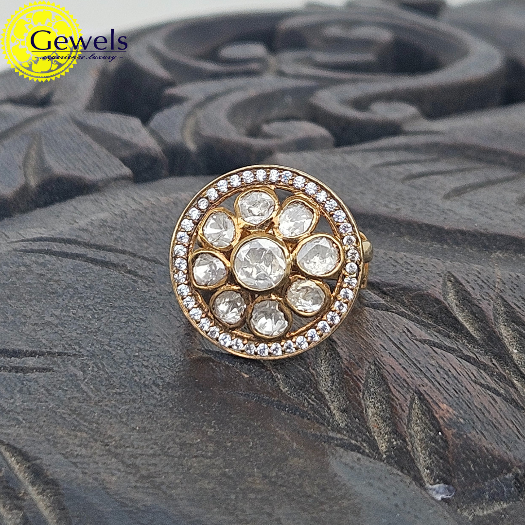 Gewes Zircon Uncut Ring