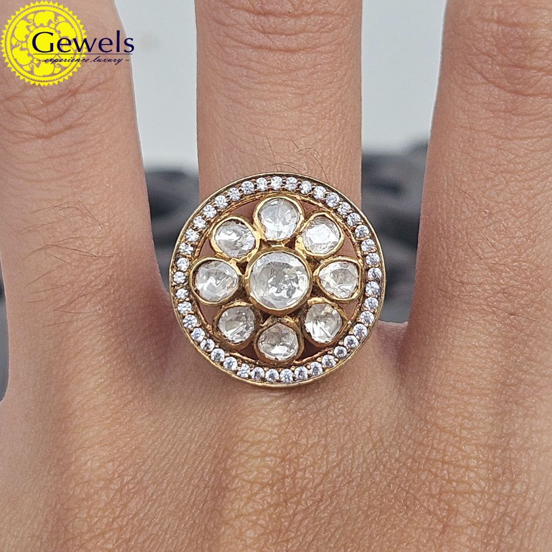 Gewes Zircon Uncut Ring