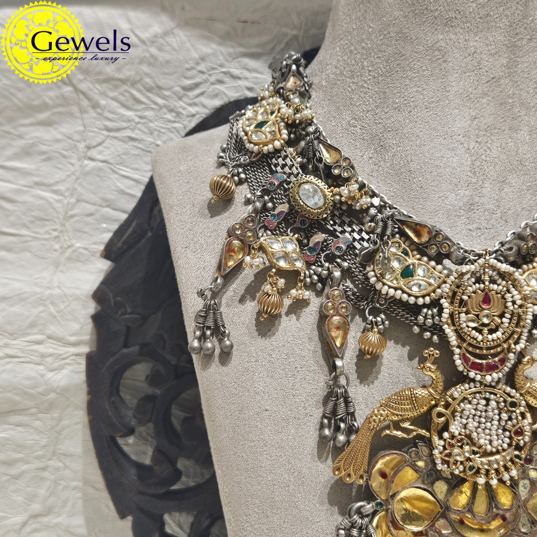 Gewels Swarn Vivas Necklace