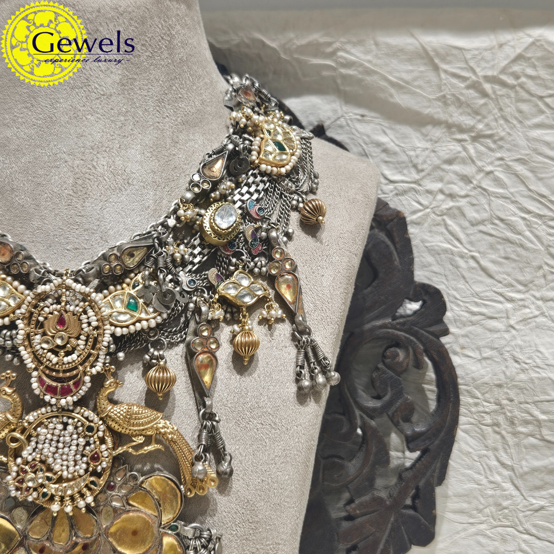 Gewels Swarn Vivas Necklace