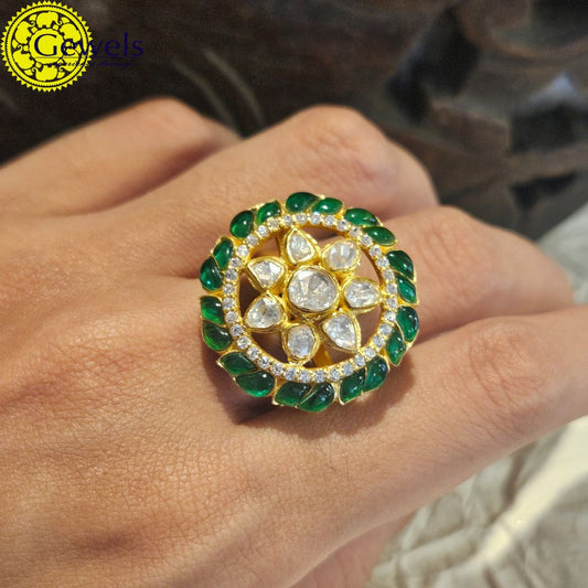 Gewels Emerald Polki Ring