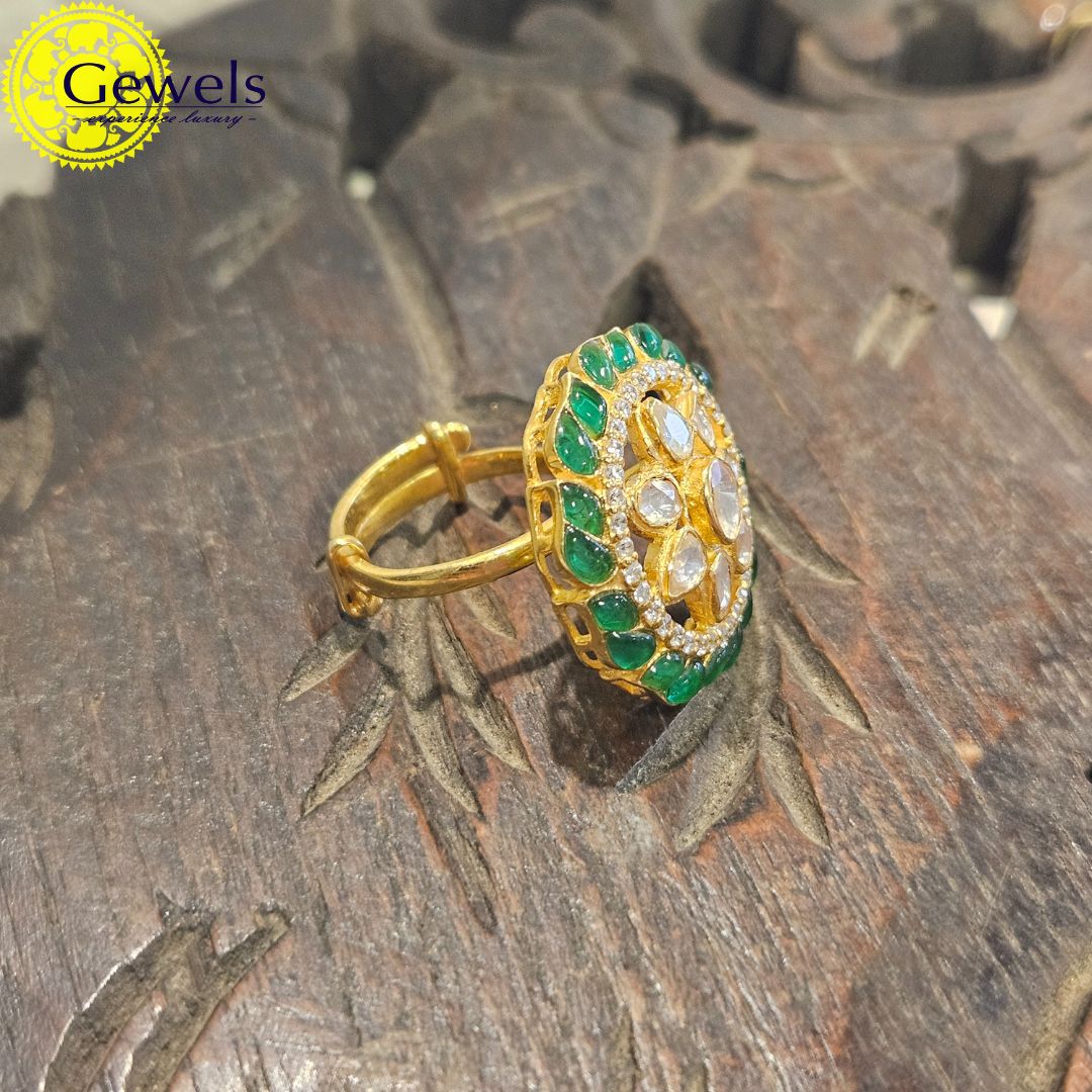 Gewels Emerald Polki Ring