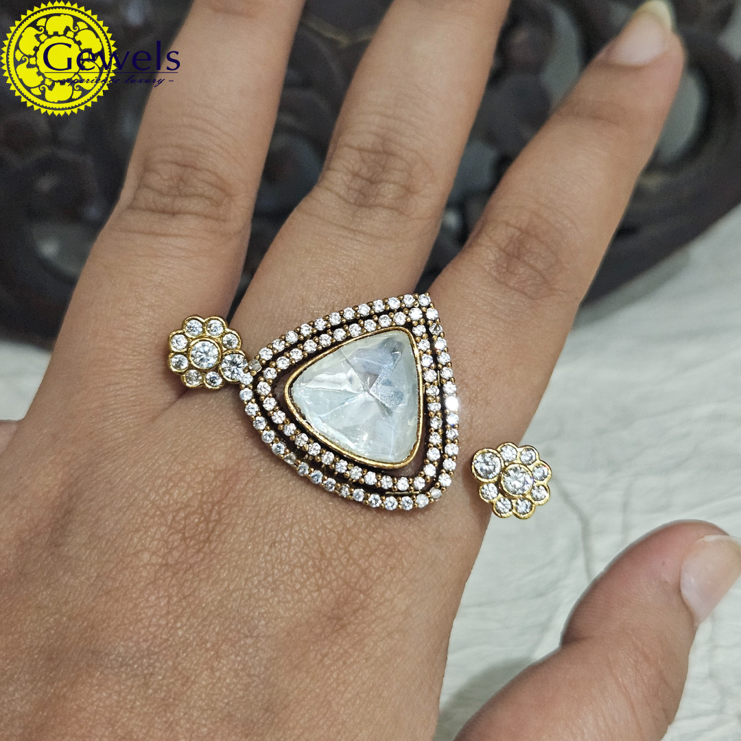 Gewels Lana Revti Ring