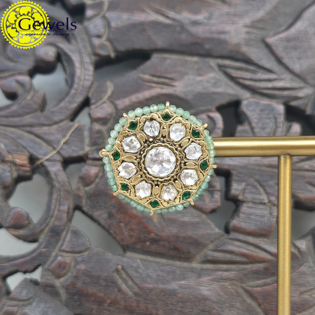 Gewels Shreyasani Earrings
