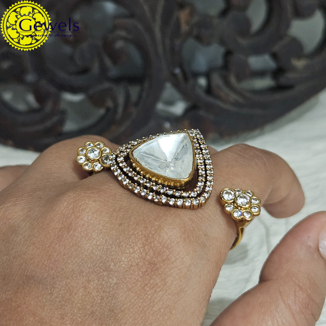 Gewels Lana Revti Ring