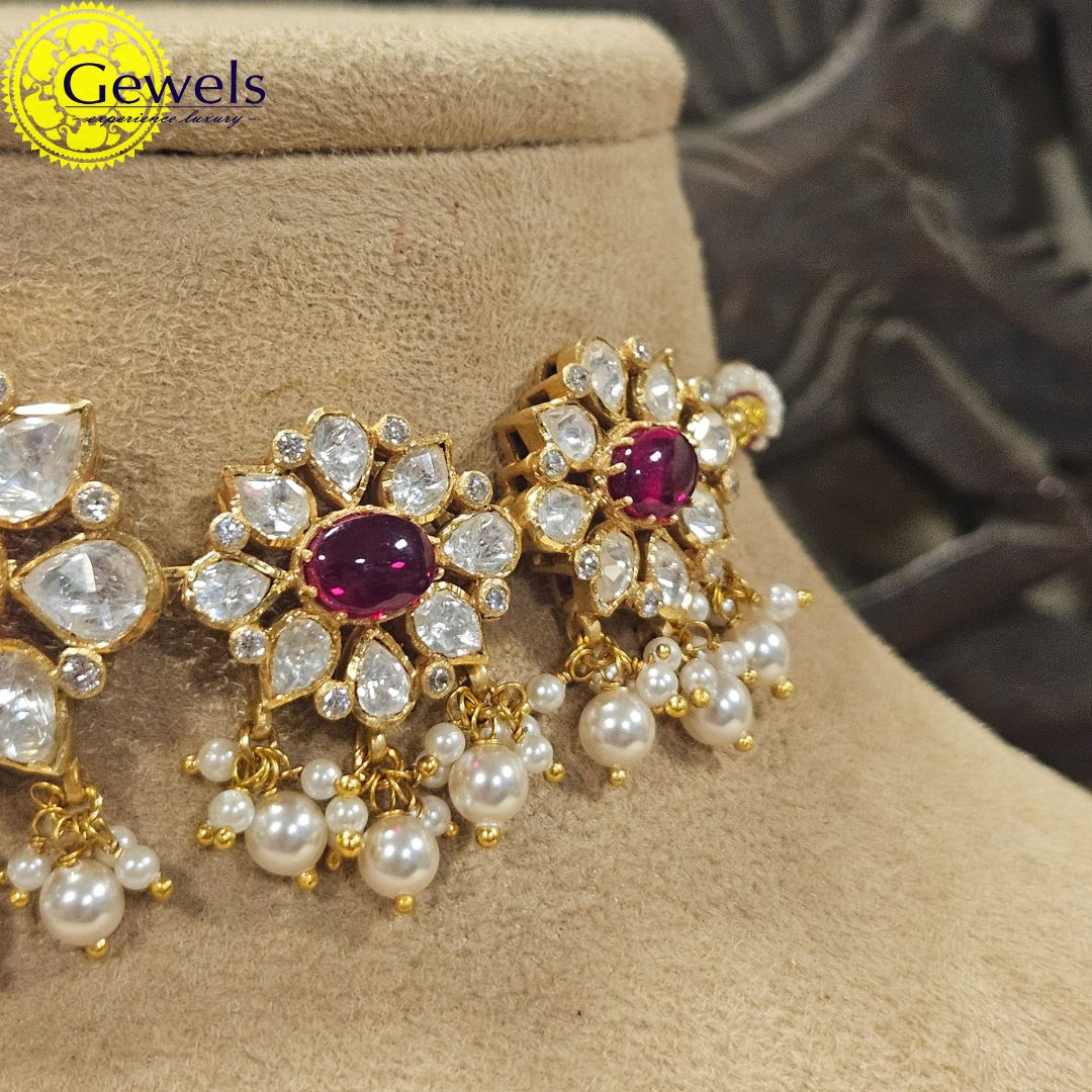 Gewels Ruby Poilki Anantika Choker Set