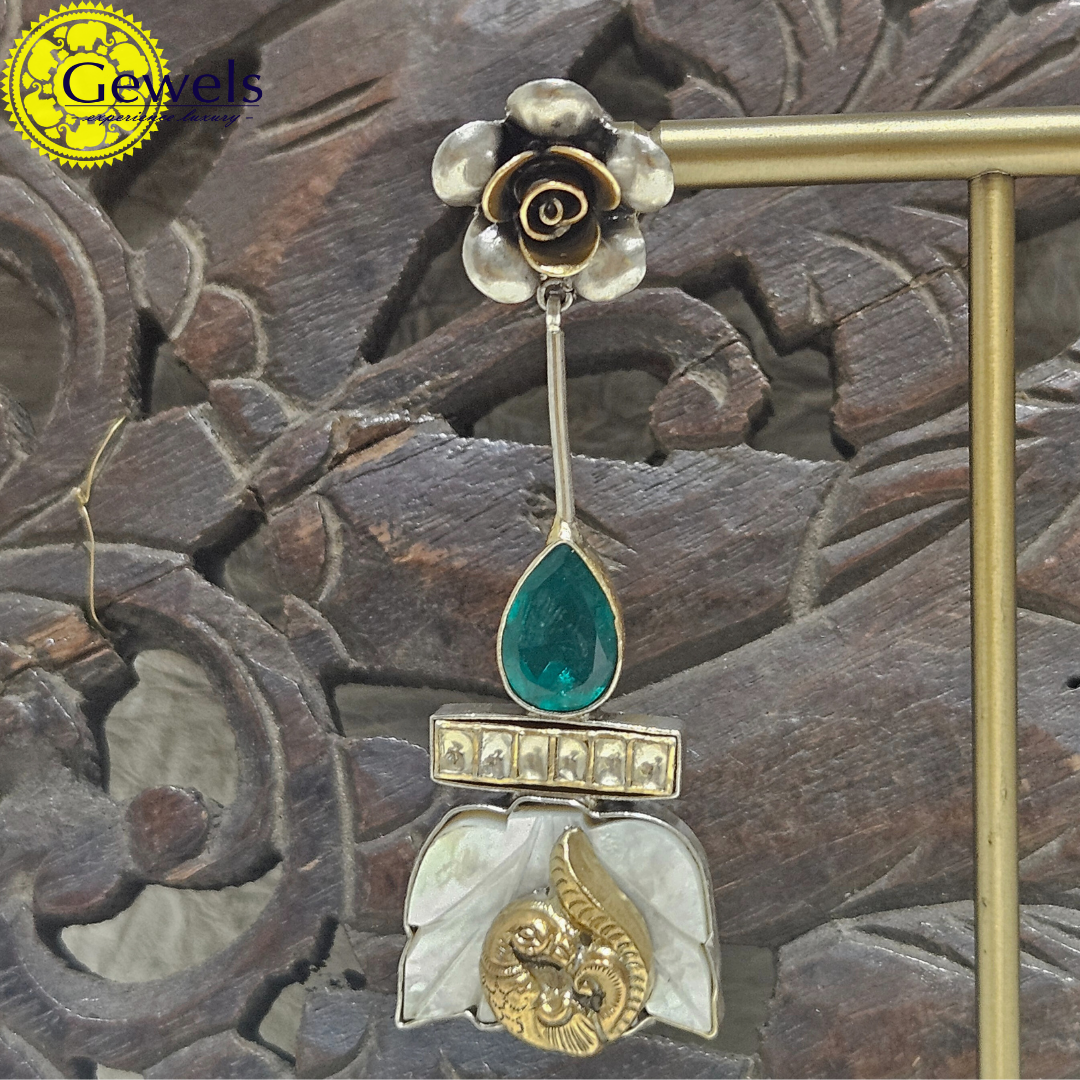 Gewels Peora Green Earrings
