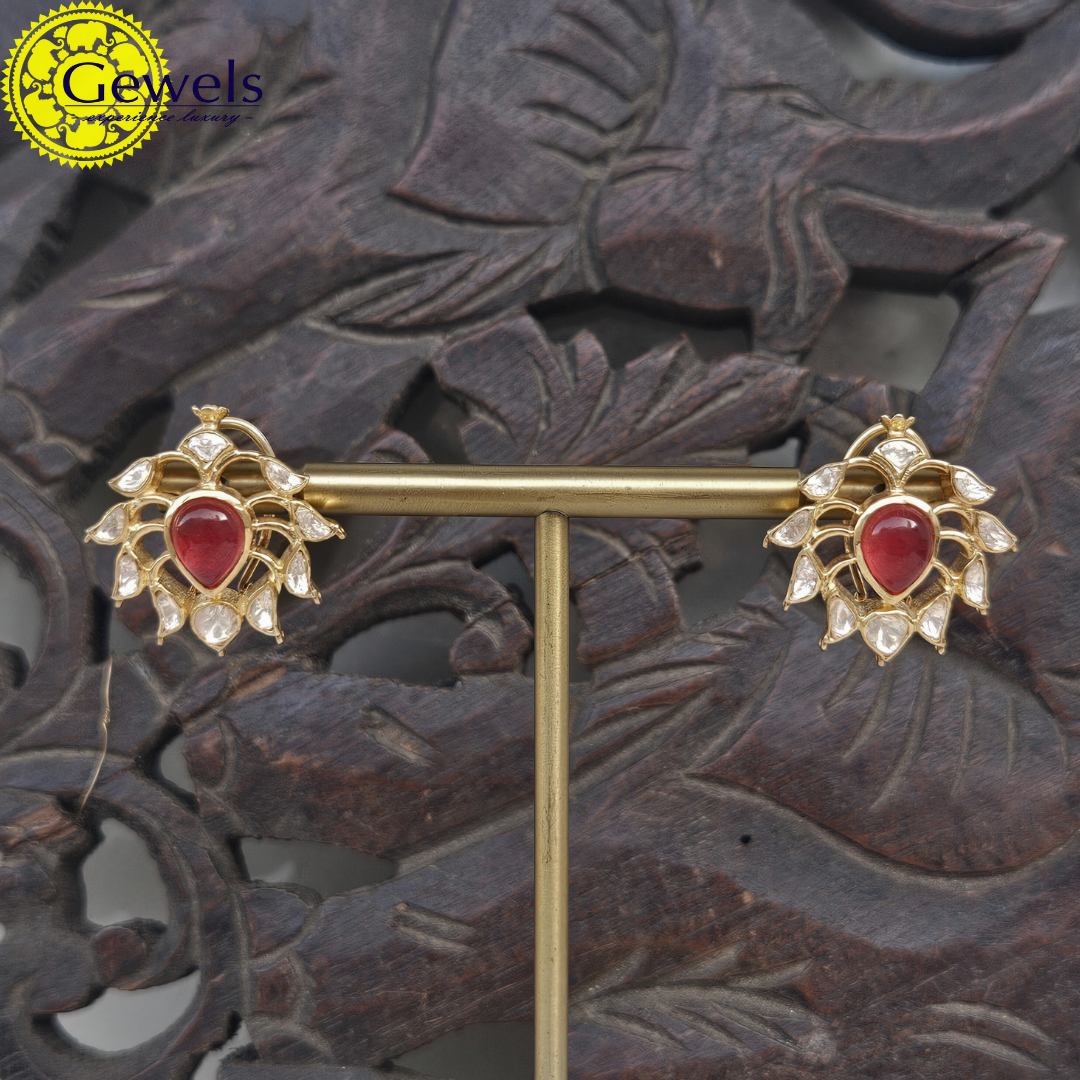Gewels Savni Chutki Earrings