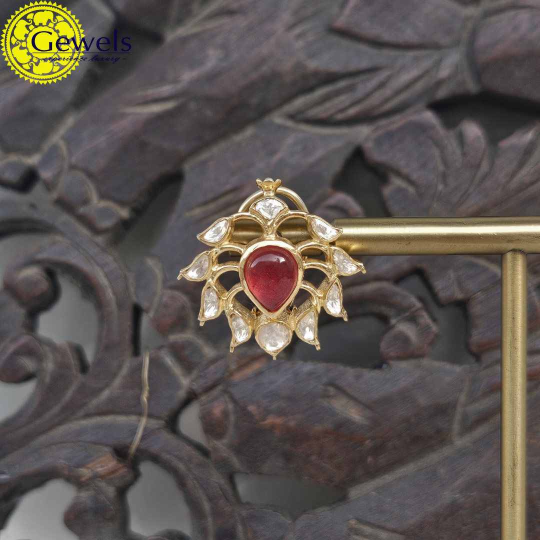 Gewels Savni Chutki Earrings