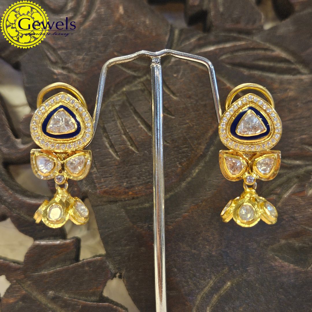 Gewels Abhika Earrings
