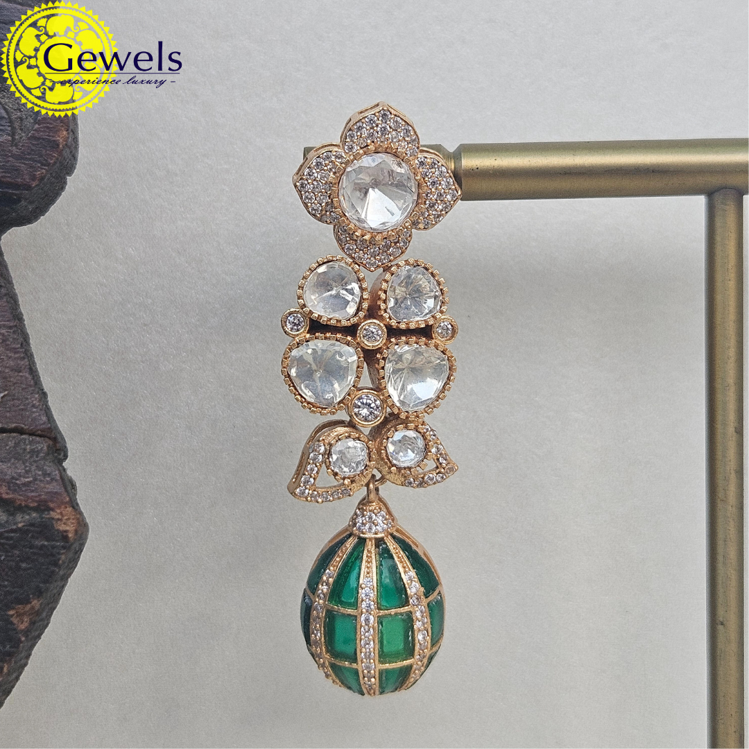 Gewels Hira Kuhu Earrings