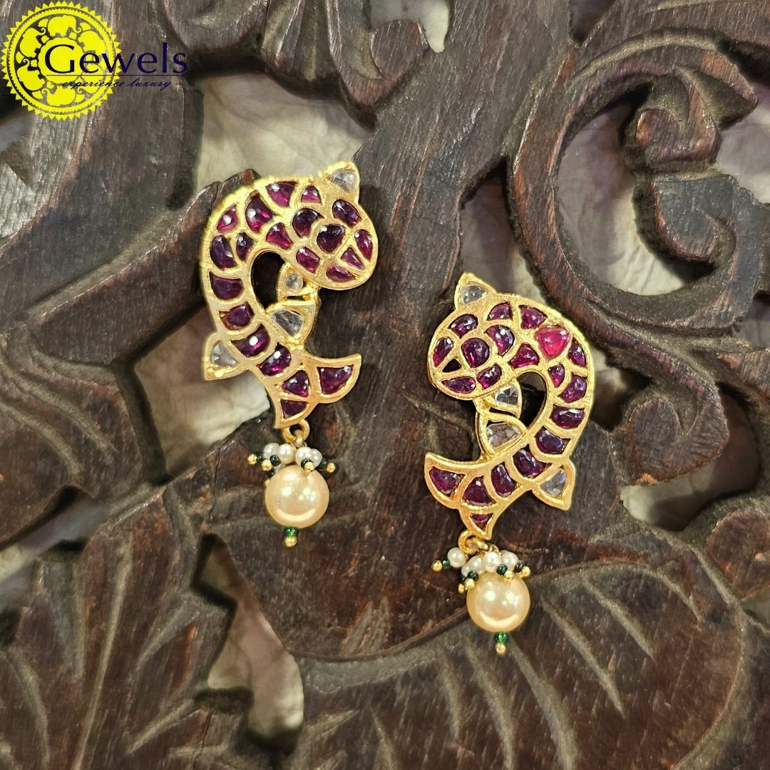 Gewels Machli Ruby Earrings
