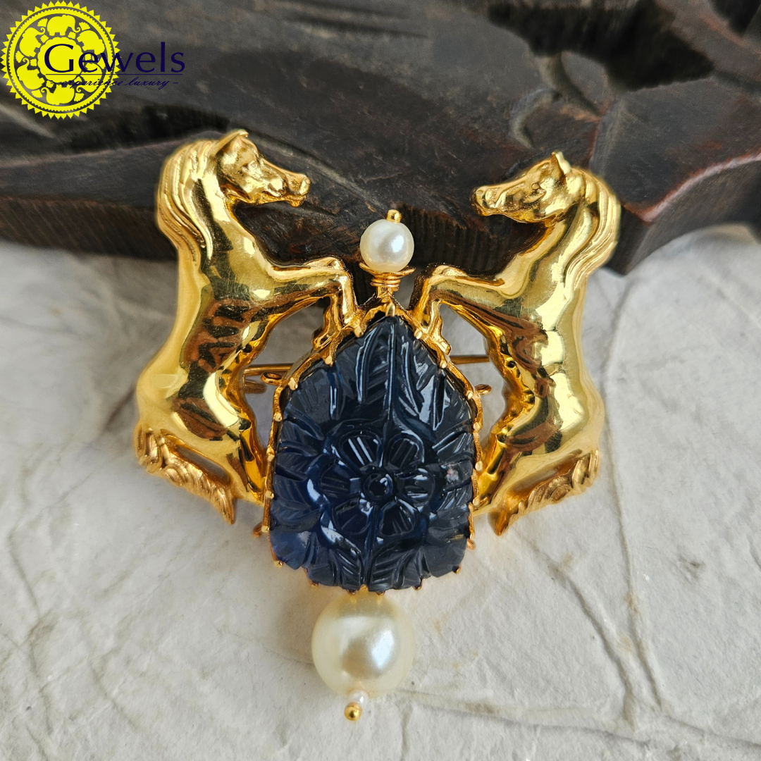 Gewels Ashva Smarika Brooch