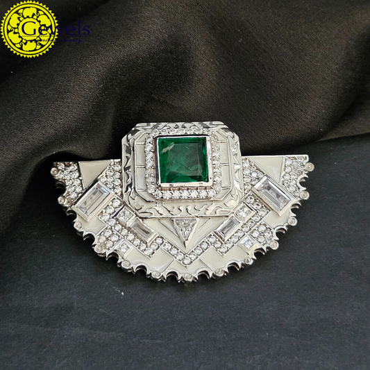 Gewels Abhijet Brooch