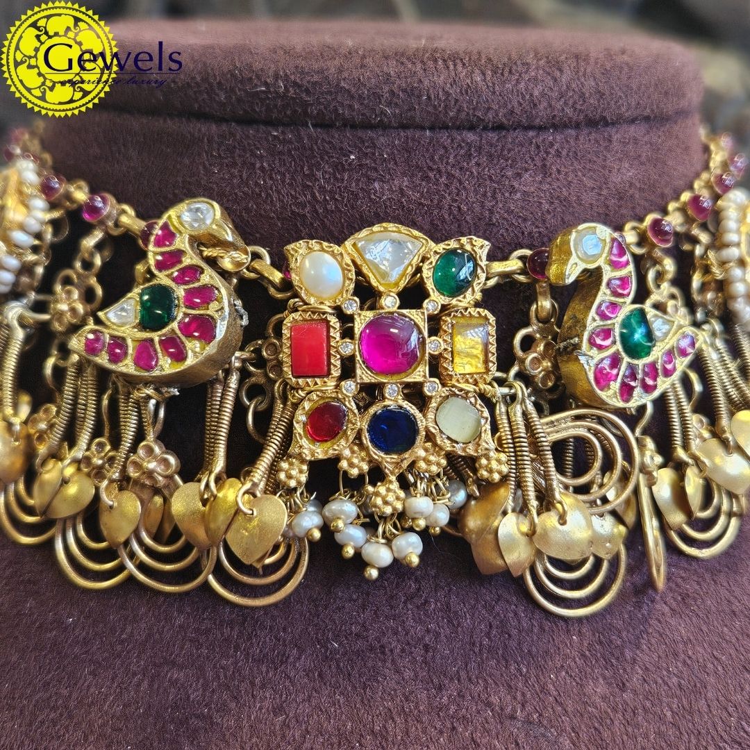 Gewels Anamika Dakshinaya Choker