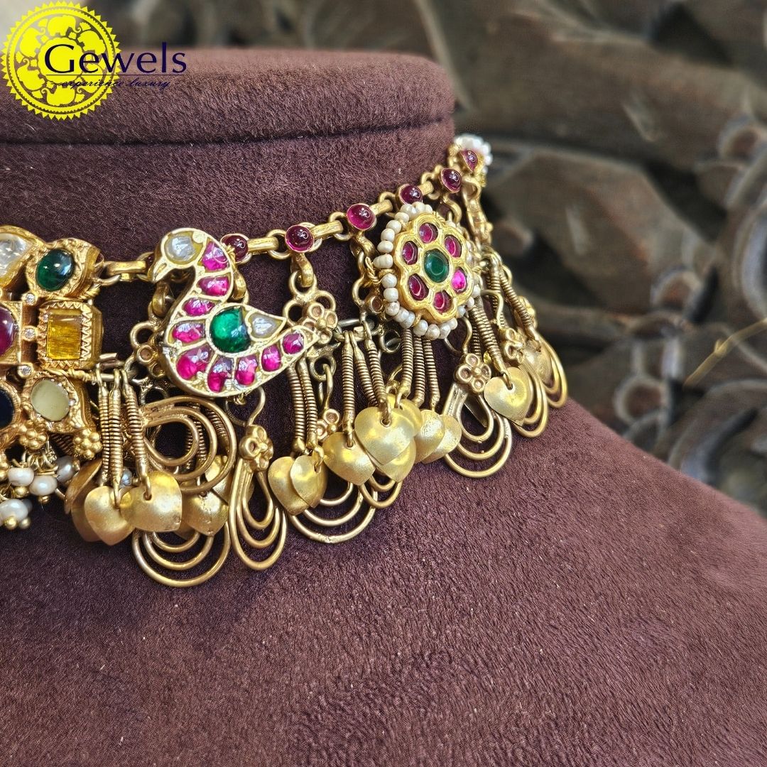 Gewels Anamika Dakshinaya Choker