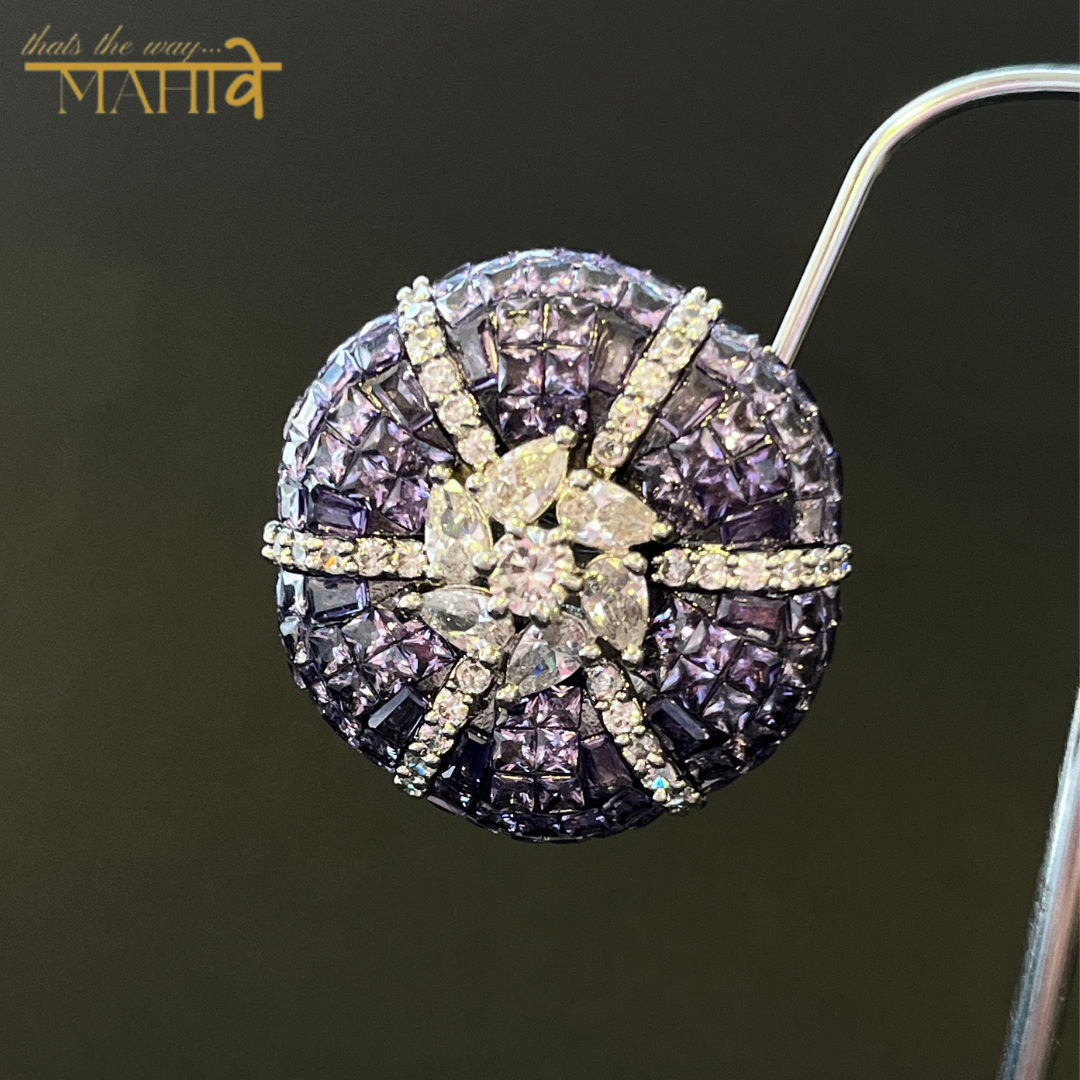 Gewels Hira Vakra Earrings