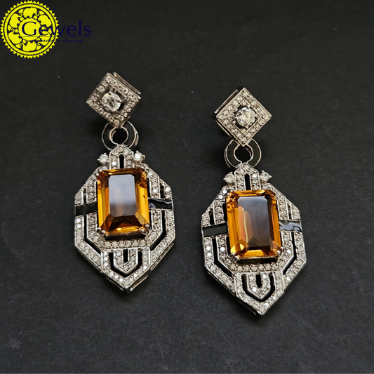Gewels Rati Kanpash Earrings