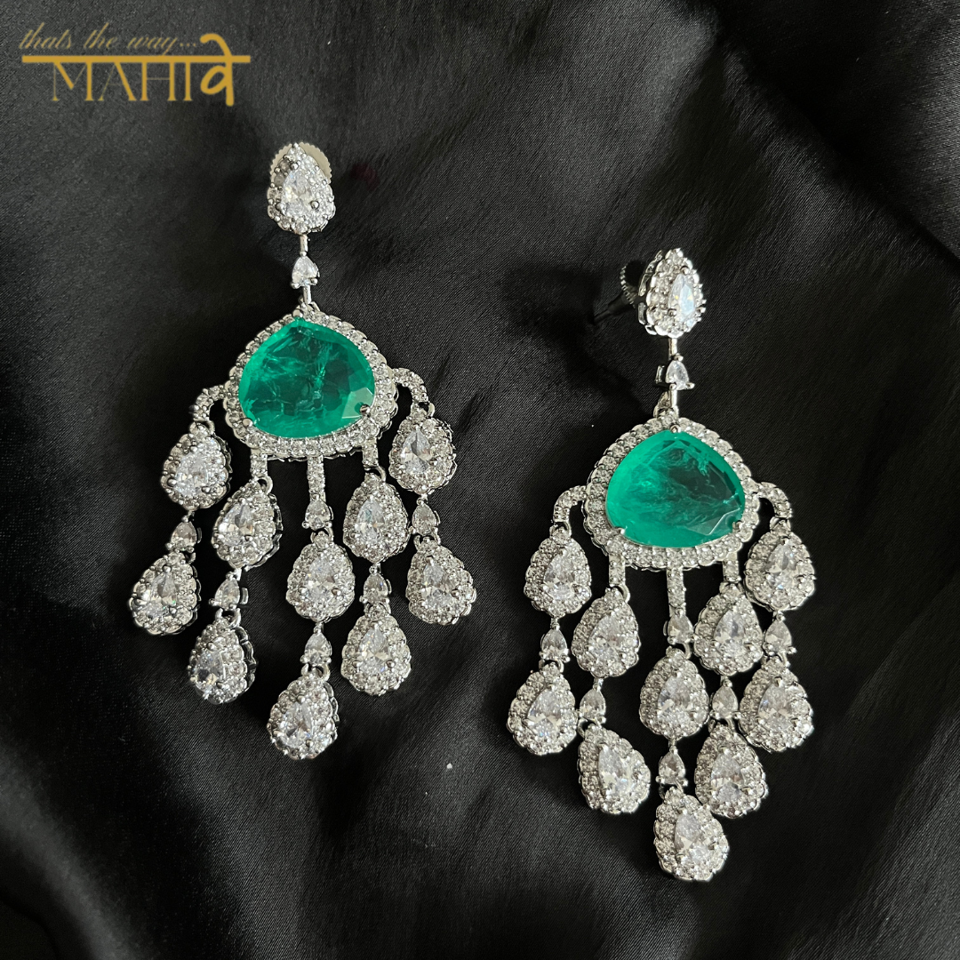 Gewels Anant Bandhan Earrings