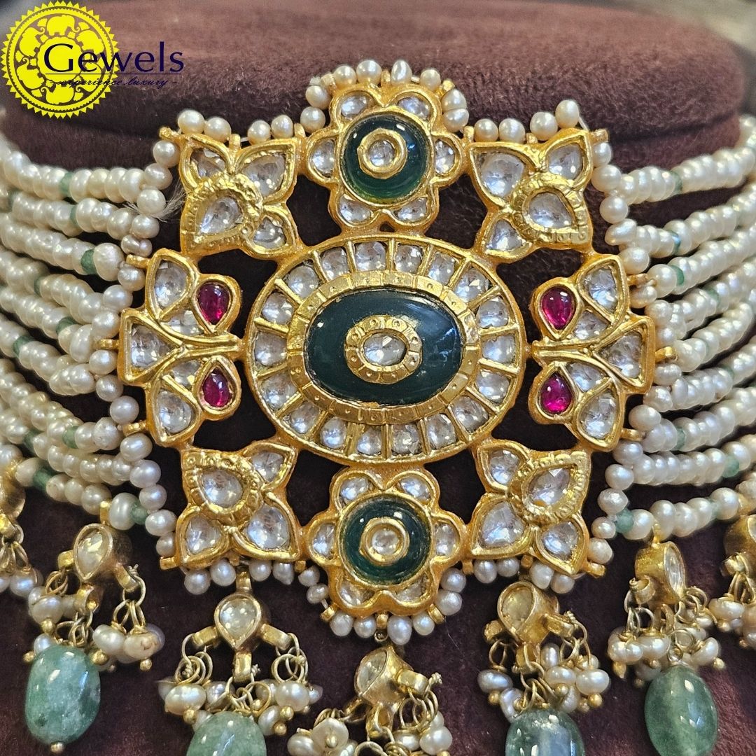 Gewels Rajwadi Choker Set