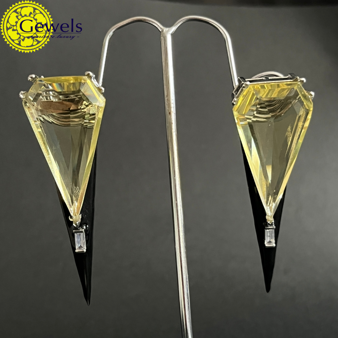 Gewels Peela Moti Studs