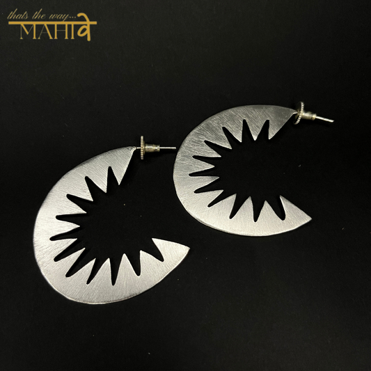 Gewels Surya Ank Earrings