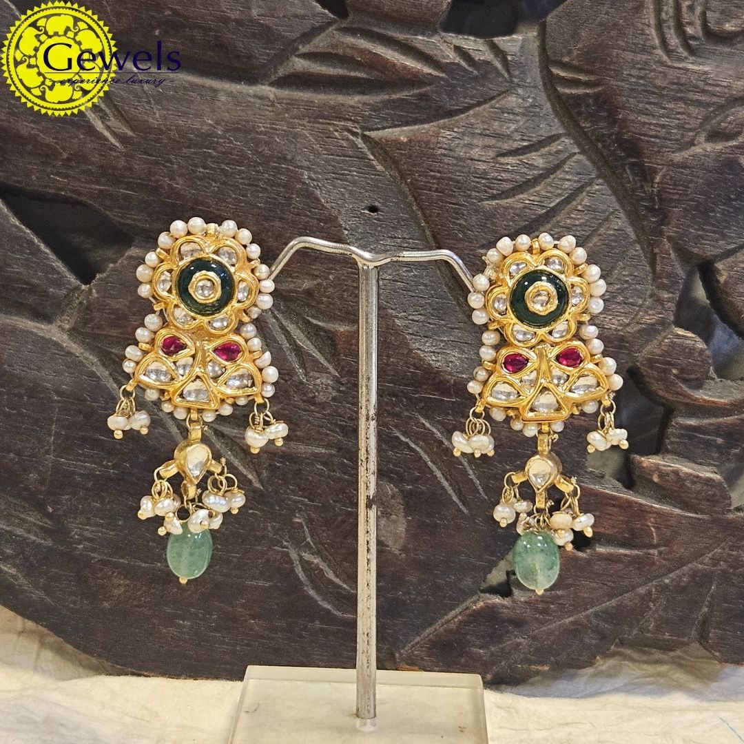 Gewels Rajwadi Choker Set