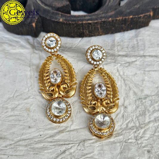Gewels Panchi Paan Earrings