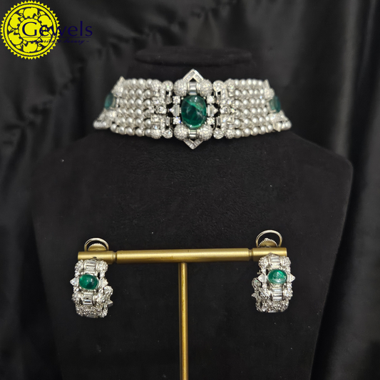 Gewels Smaragd Vasundhara Neck Set