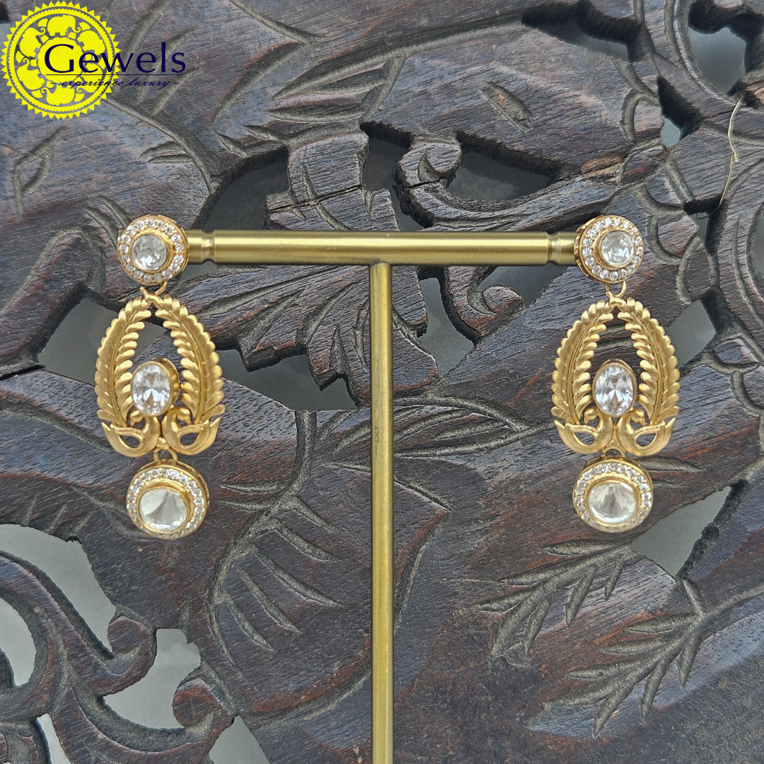 Gewels Panchi Paan Earrings