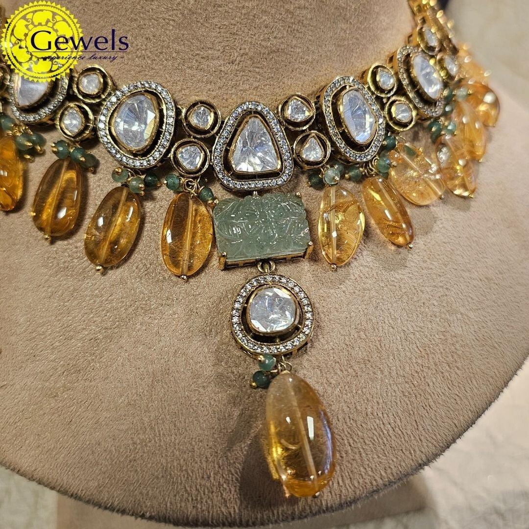 Gewels Golden Charm Polki Necklace Set