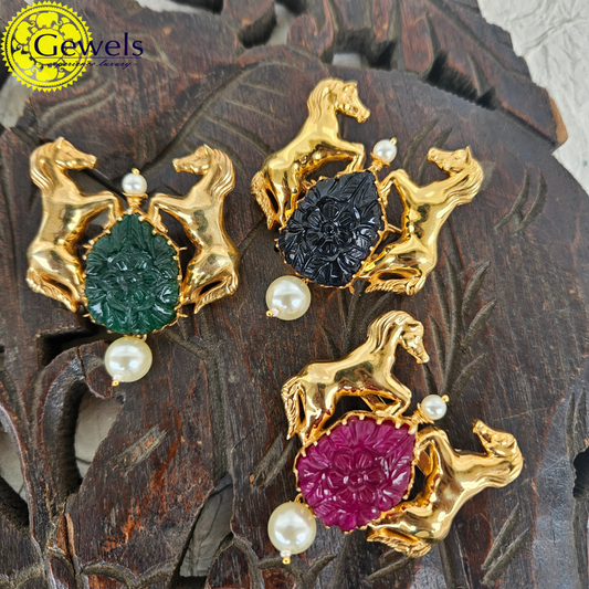 Gewels Ashva Smarika Brooch