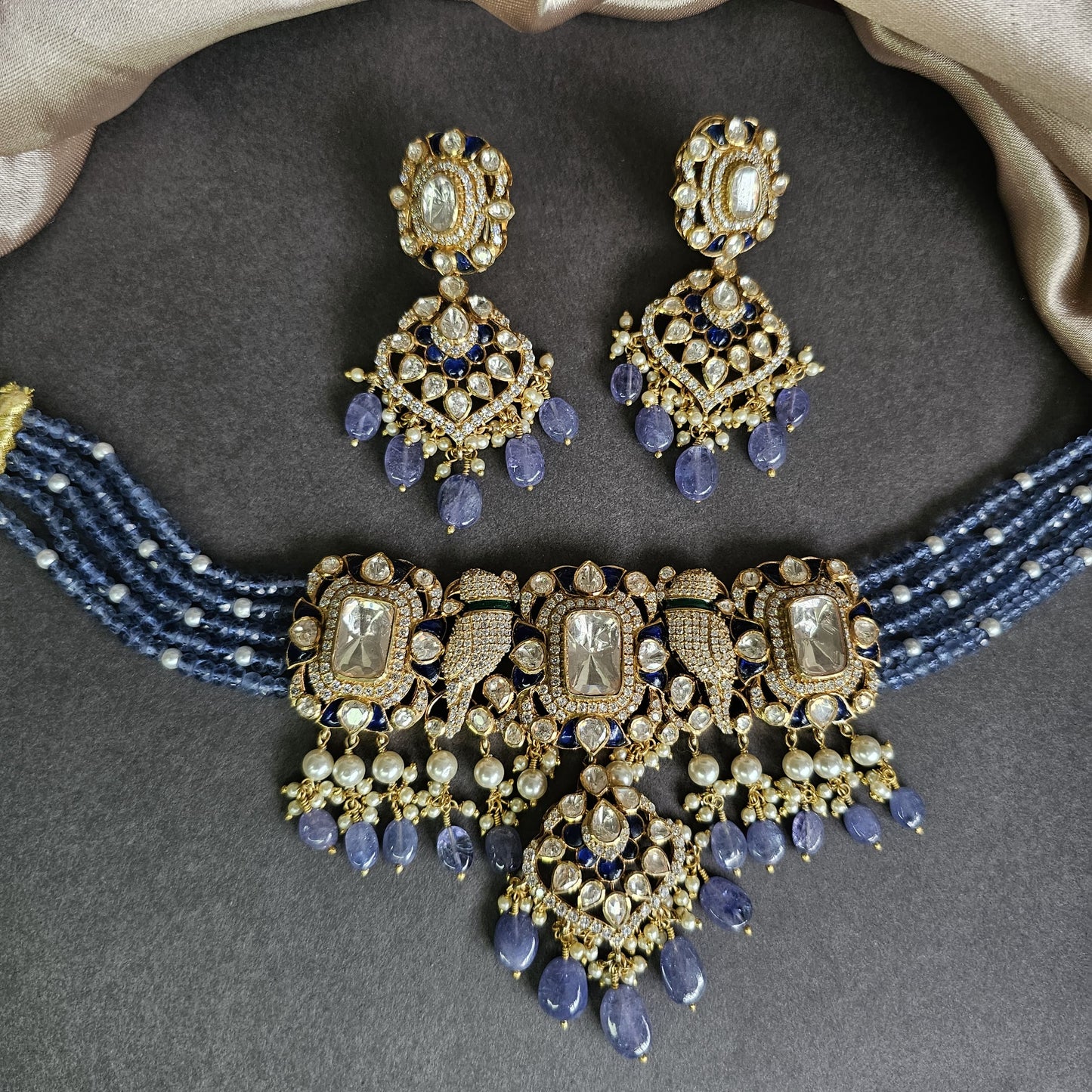 Gewel Ratanjot Choker set