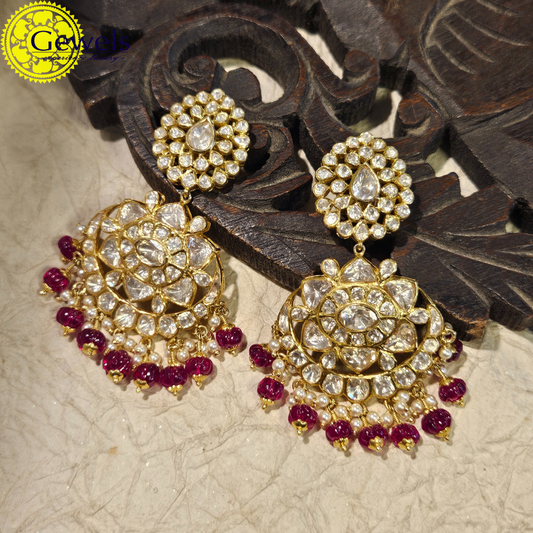 Gewels Meenakari kundan earrings
