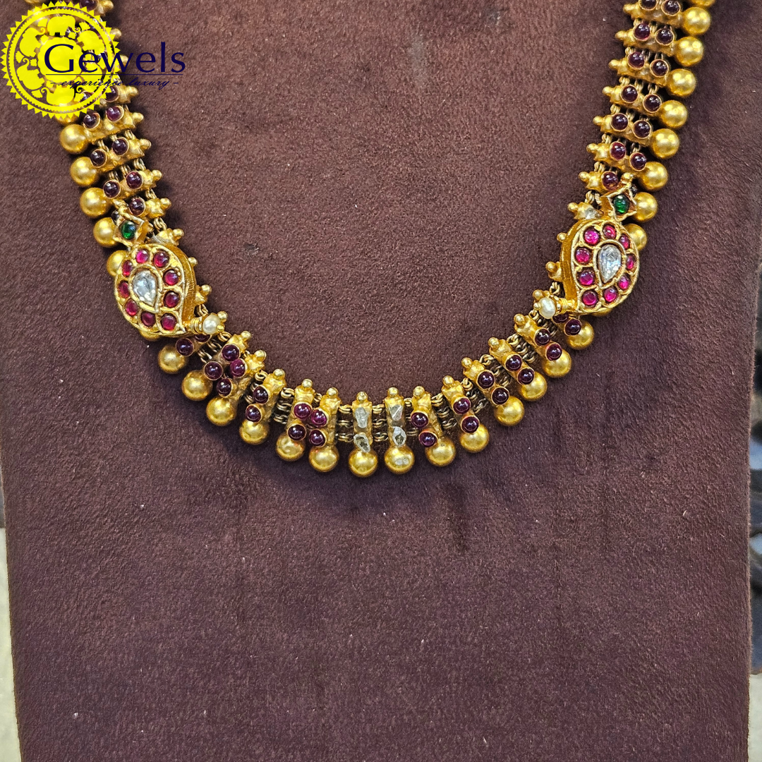 Gewels Shukravi Necklace