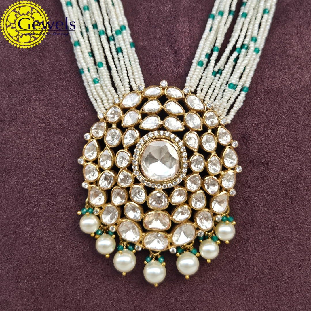Gewels Meera Locket Necklace