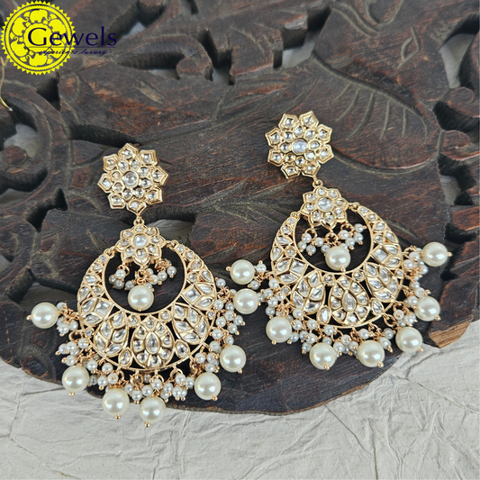 Gewels Jeeshna Earrings