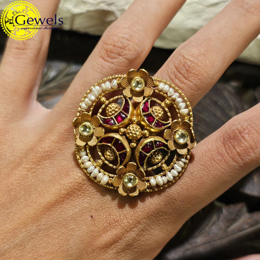 Gewels Surya Bandhan Ring