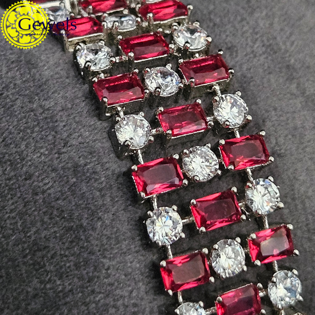 Gewels Arohi Checks Bracelet