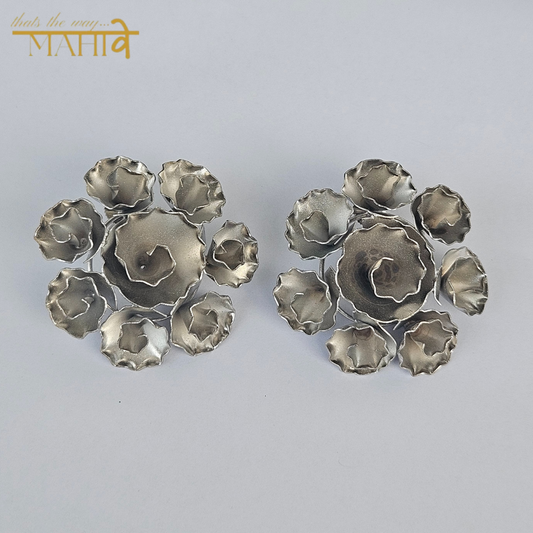Gewels Teejh Grey Earrings