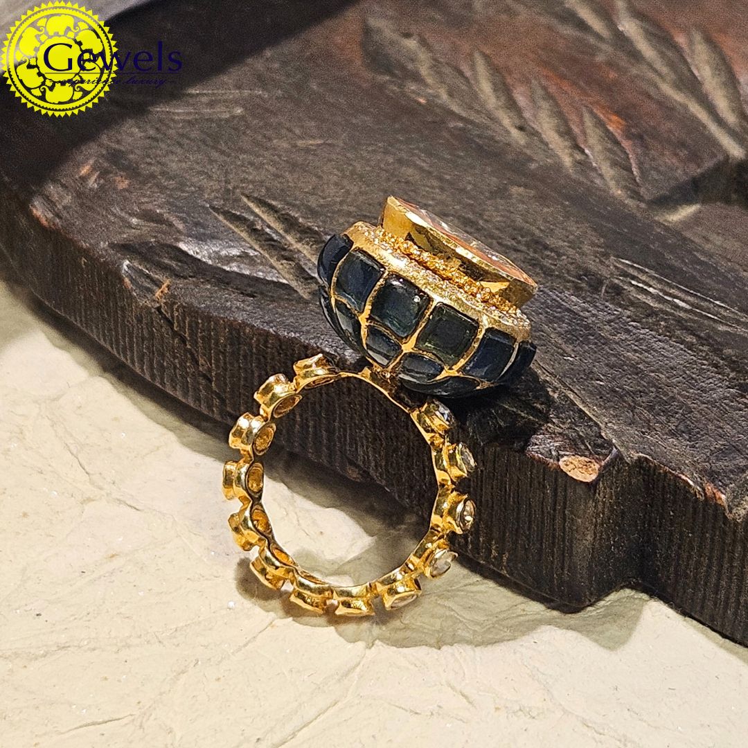 Gewels Polki Saphire Ring