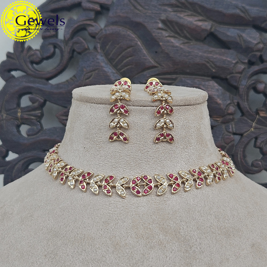 Gewels Mayuri Kaal Neck Set