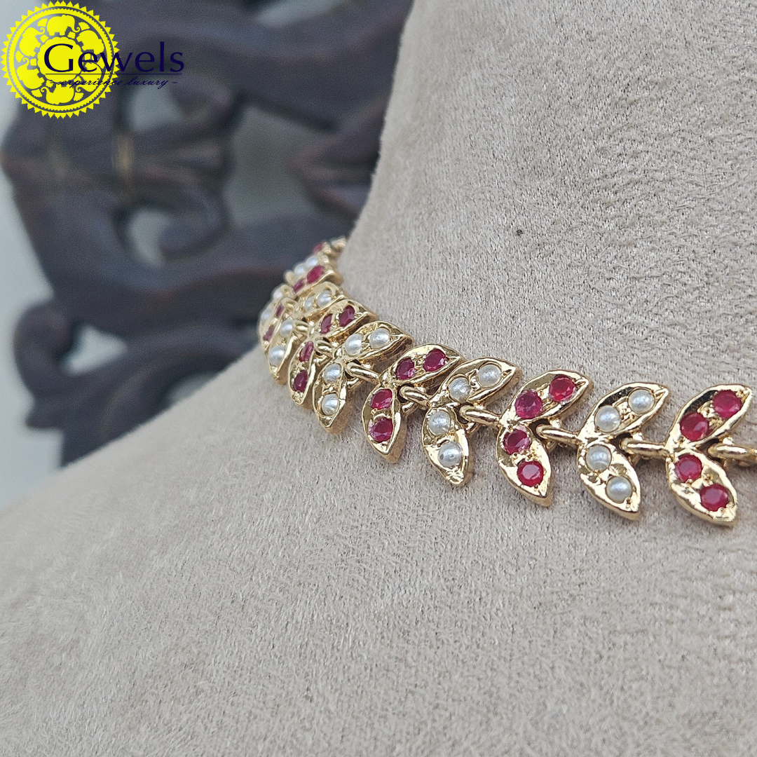Gewels Mayuri Kaal Neck Set
