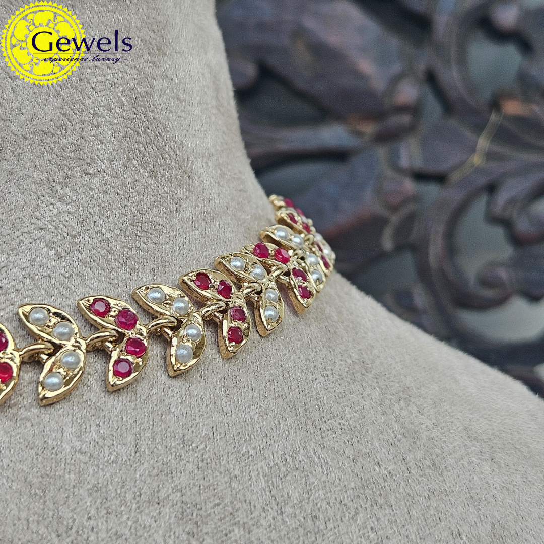 Gewels Mayuri Kaal Neck Set