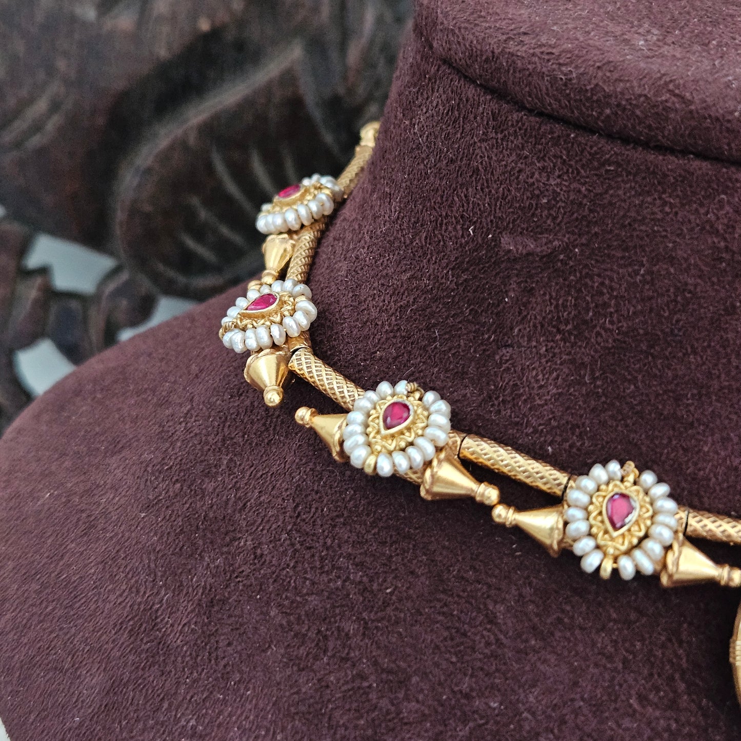 Gewels Azai Kundan Choker