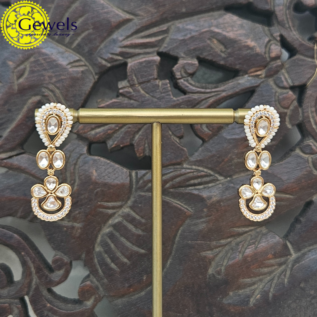 Gewels Satrangi pearls Neck Set